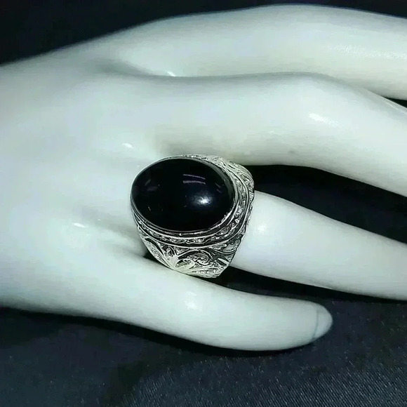 Size 7 filigree sterling silver onyx ring high relief - Picture 1 of 3